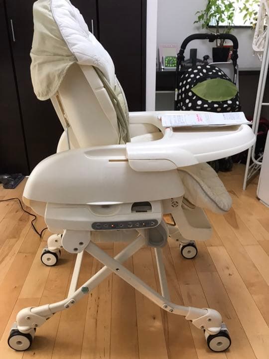 コンビ ハイローチェア  電動オートスウィング&メロディ