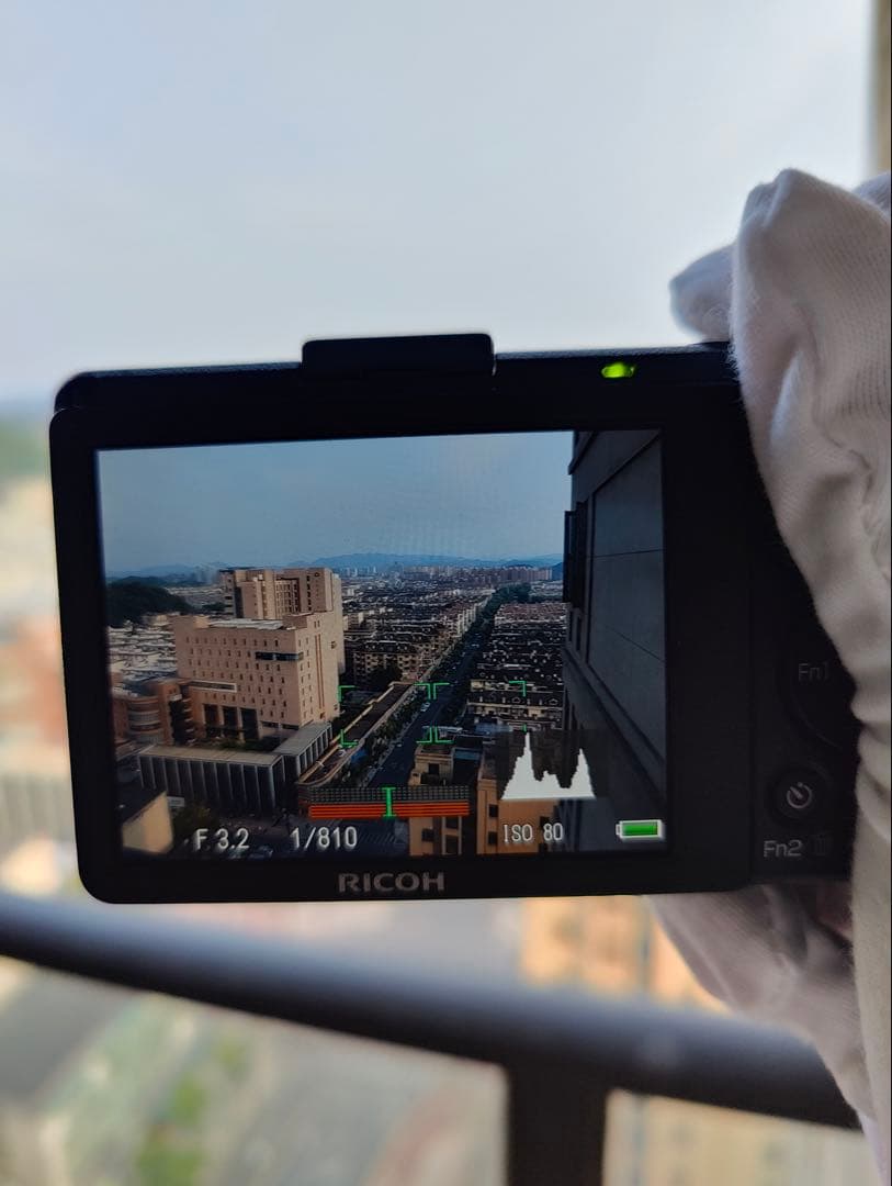 RICOH GRD コンパクトデジタルカメラⅣ ＋SDカード+ カードリーダー