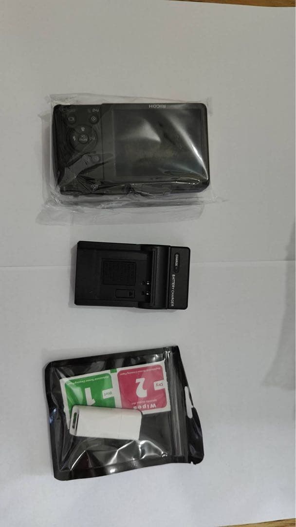 RICOH GRD コンパクトデジタルカメラⅣ ＋SDカード+ カードリーダー