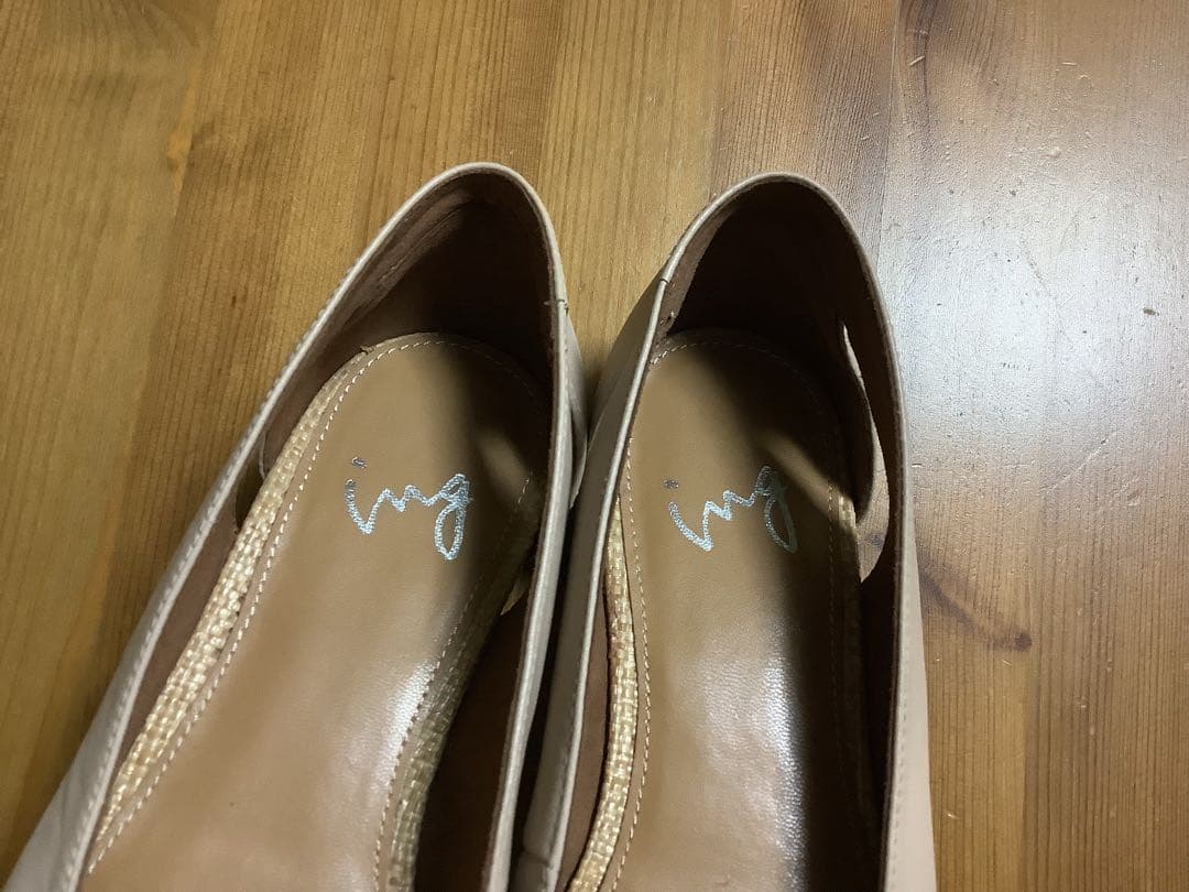 ing グルカデザインローヒールパンプス