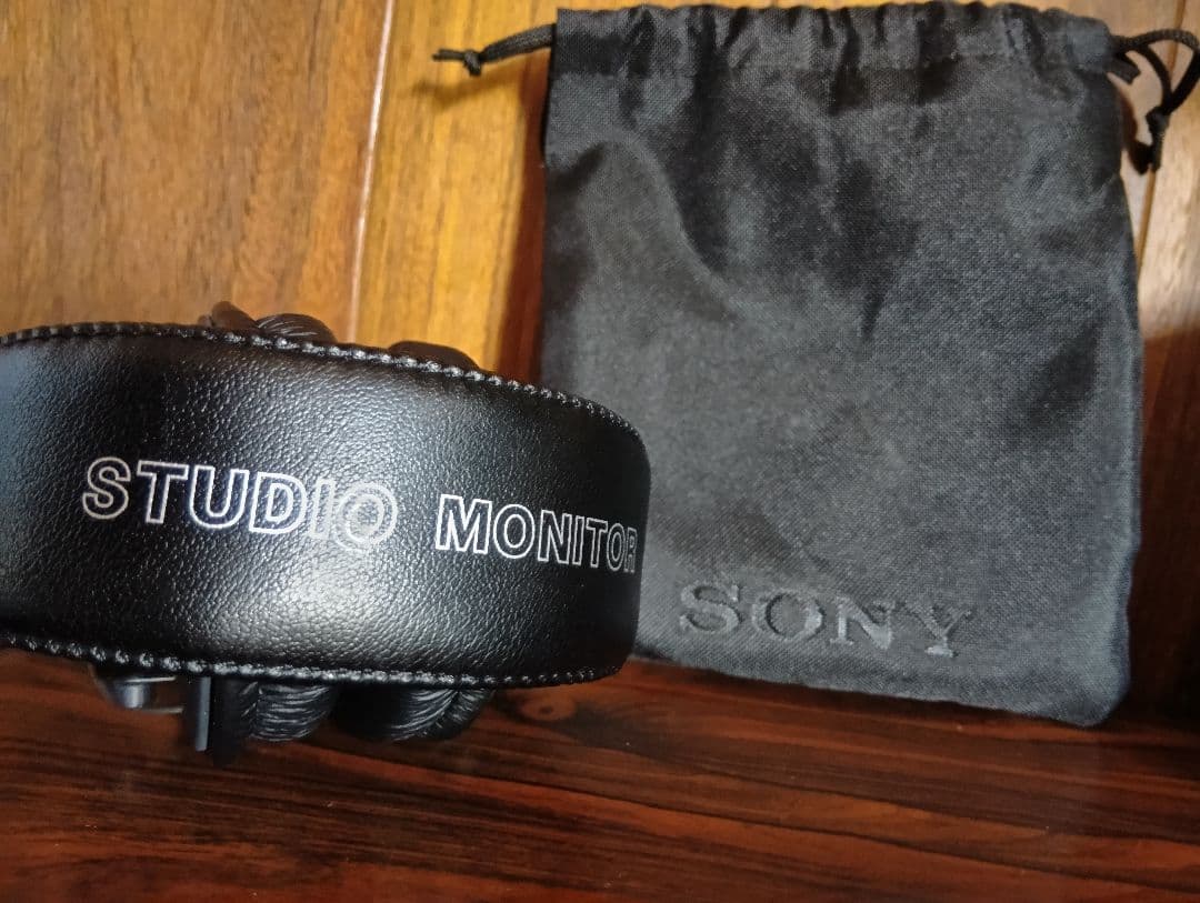 n*3様 SONY ヘッドホン　Professional　MDR7506