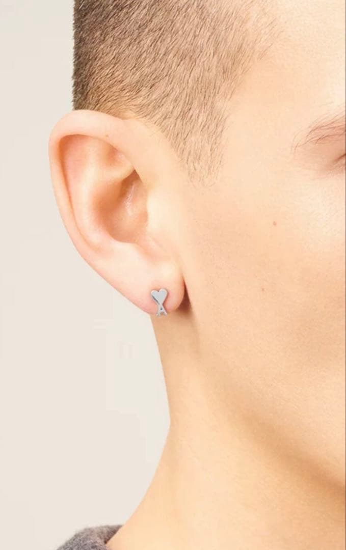 【AMI PARIS】 ハート型シルバーピアス 片耳用