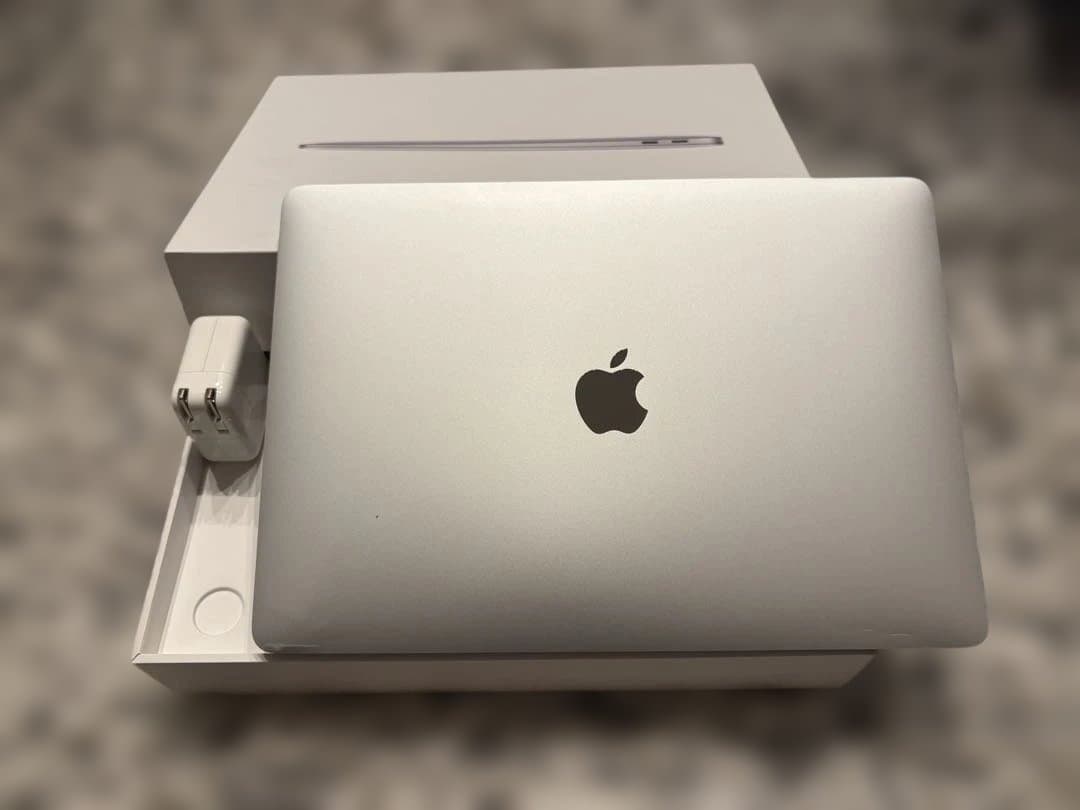 MacBook Air M1 シルバー 8GB/256GB