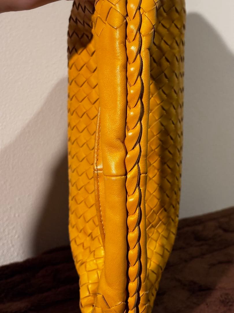 ボッテガヴェネタBOTTEGA VENETAイントレチャートショルダーバッグ