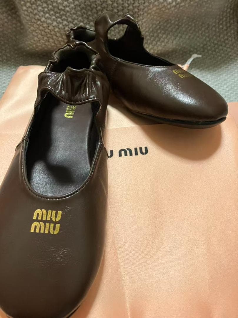 ブラウン　バレエシューズ メリージェーン　ロゴ　靴