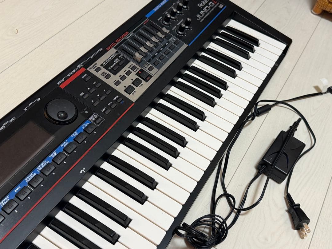 Roland JUNO-Gi シンセサイザー