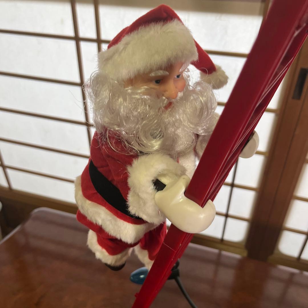 サンタさんが電動ではしごを上り下りします！ライト付き クリスマスソングも流れる