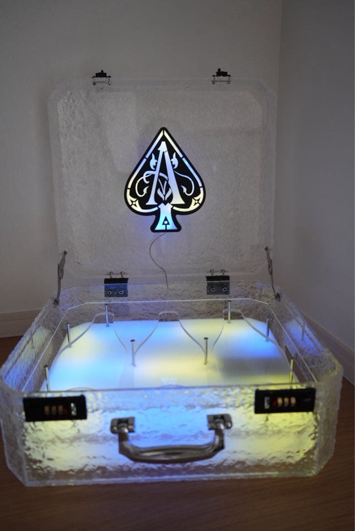 新品 シャンパン ケース LED アルマンド アタッシュケース