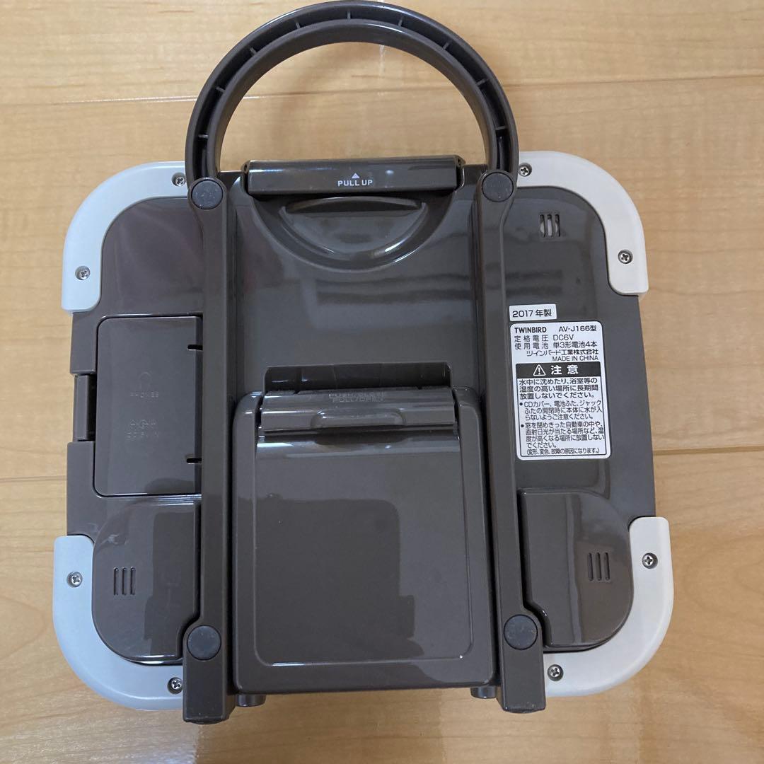 美品 ツインバード 防水CDプレーヤー ZABADY AV-J166 2017年