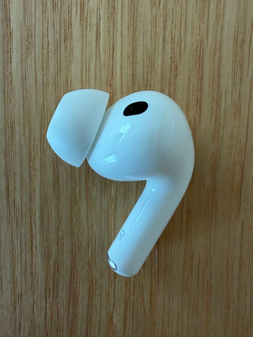 AirPods Pro 3 本体 (ESR保護ケース付)