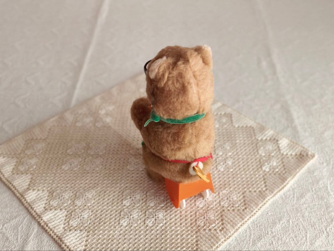* vintage bear ❀ ゼンマイ仕掛けの 編み物 クマさん