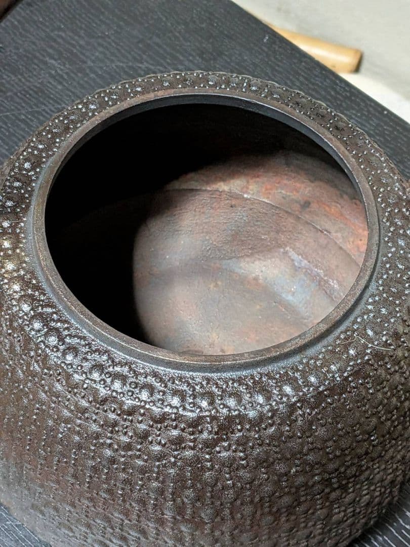 長文堂造 大振鉄瓶 霰紋 約1.8L 鉄蓋 メンテナンス済　鉄器