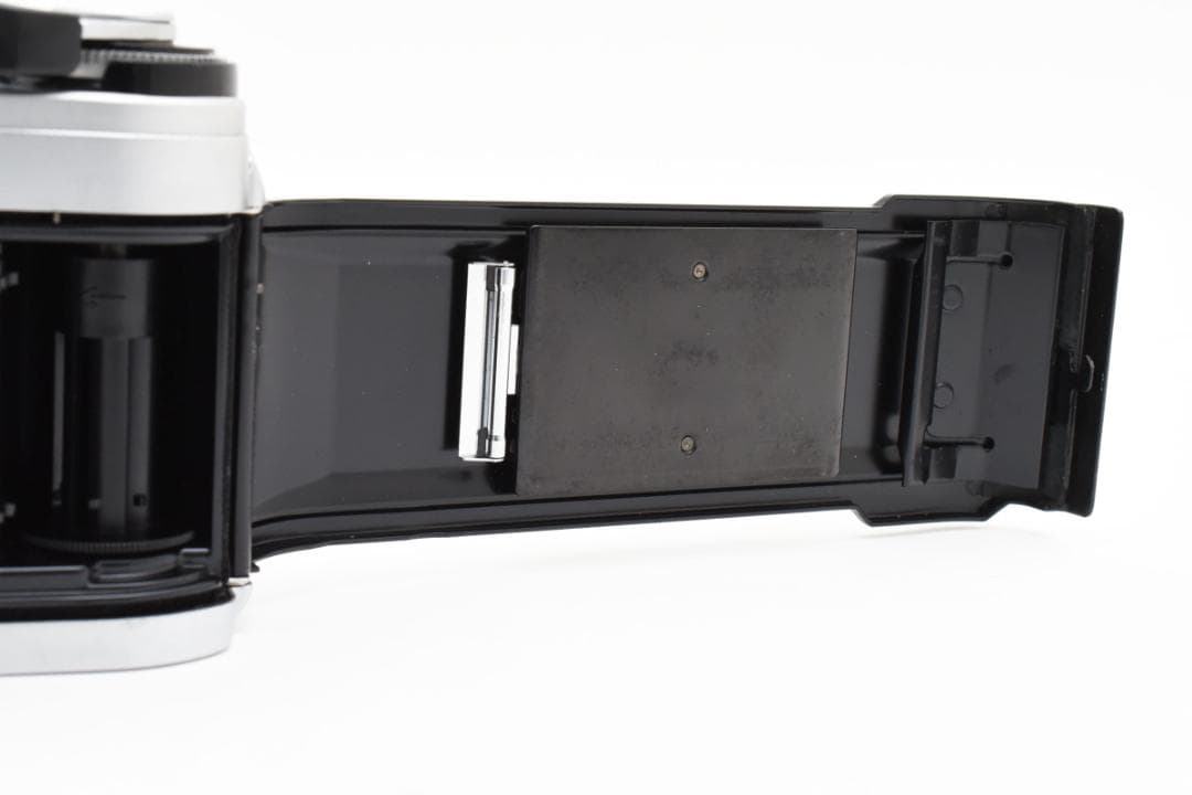 フィルムカメラ Canon AE-1 Silver + New FD 28mm f2.8