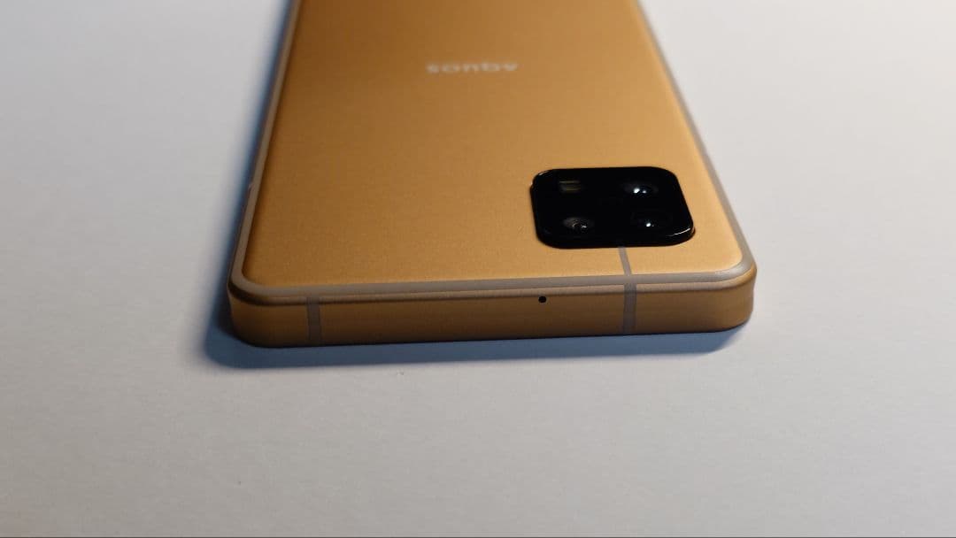 美品 au版 AQUOS sense6s