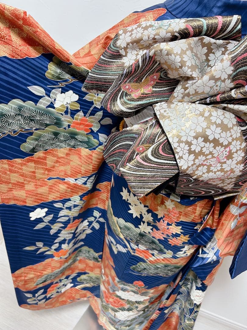 数回使用のみ　パールトーン加工正絹振袖フルセット　豪華金彩　金刺繍　成人式