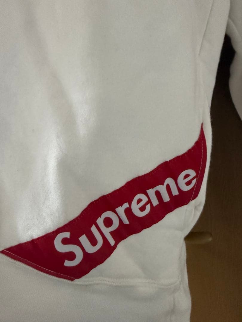 はっぱさん専用Supreme ホワイト スウェットパーカー