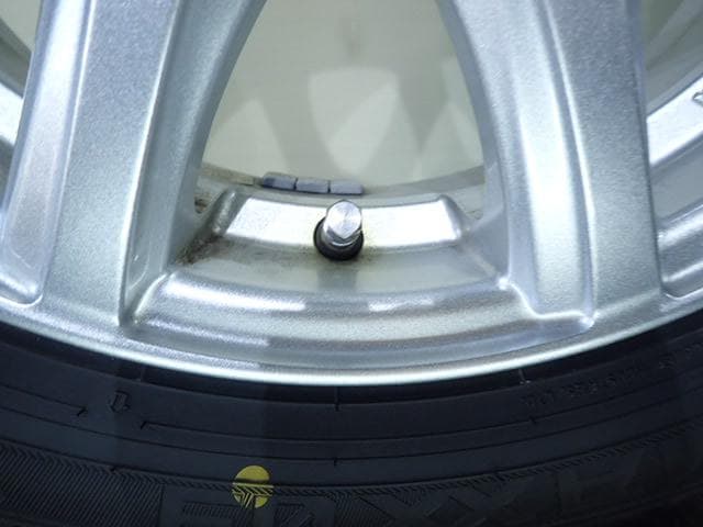 B1063【送料無料】スタッドレスタイヤ 155/65R14 4本セット