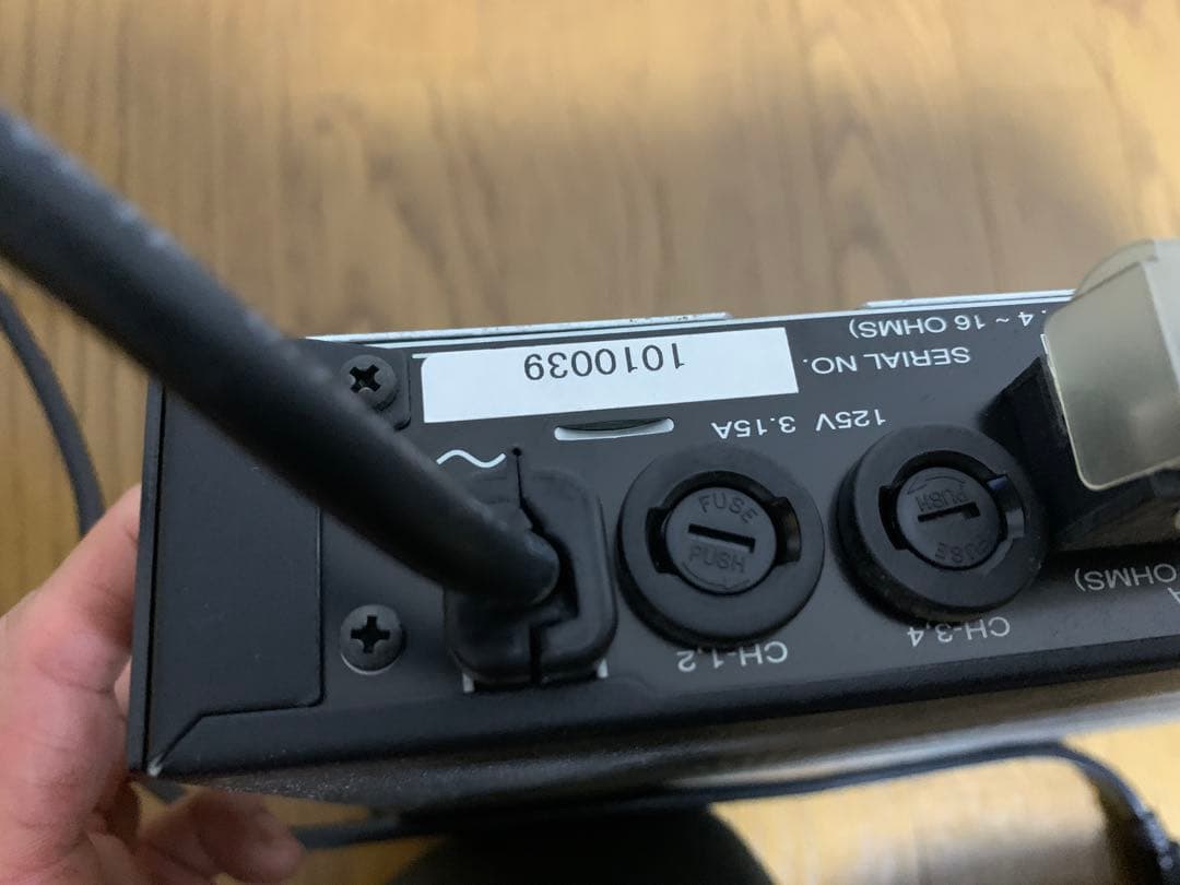 3　動作品　Bose Professional　パワーアンプ　1200VI