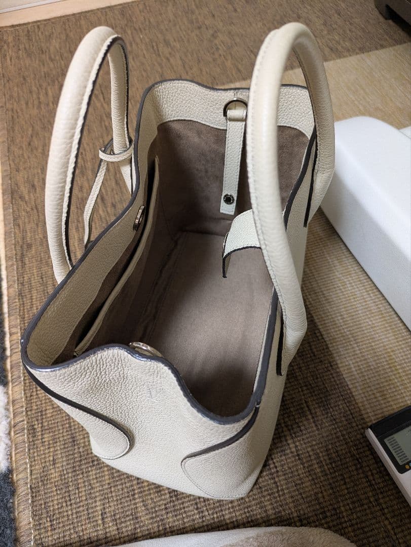 BONAVENTURA ミアトートアイボリー シュリンクレザー バッグ