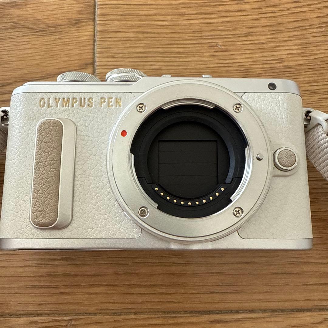 OLYMPUS PEN E-pl8 ホワイト 40-150mmレンズ(ジャンク)