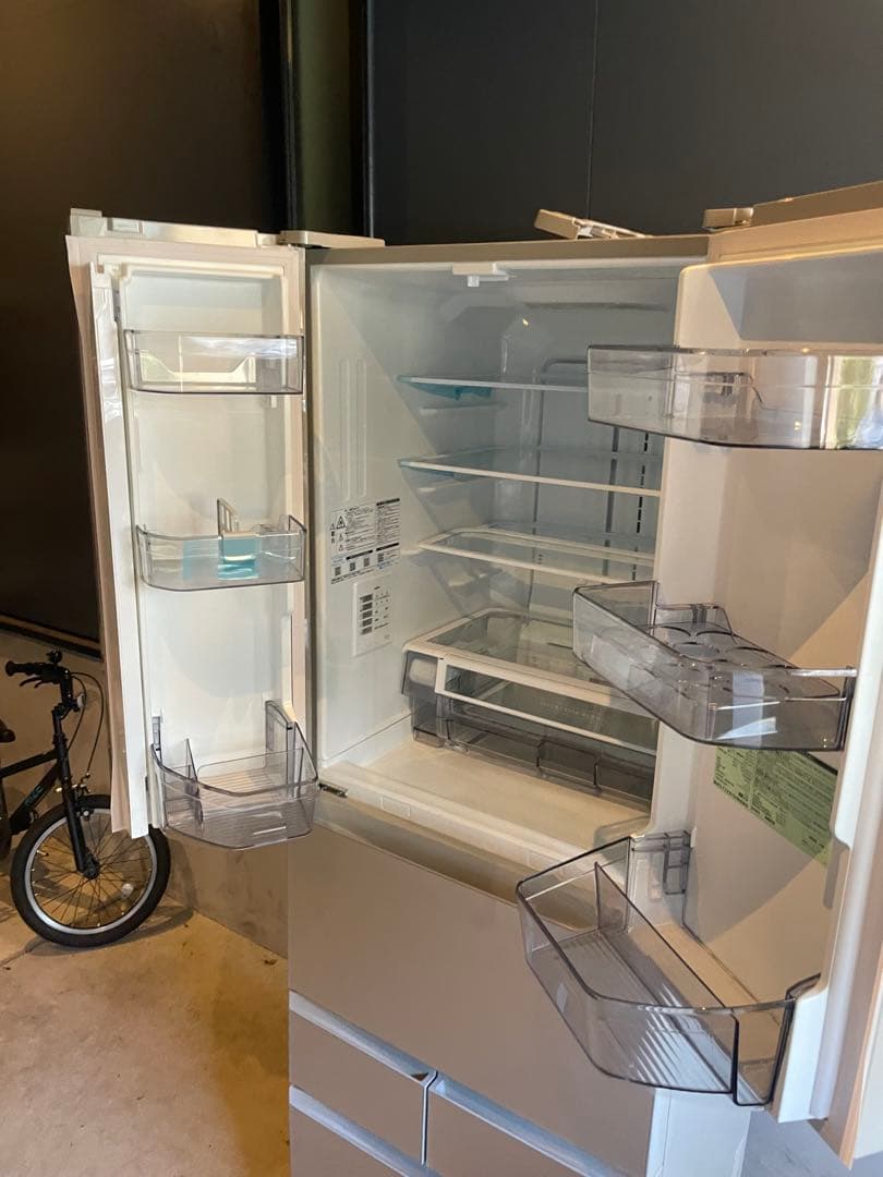 ⭐️ベジータしか勝たん6枚扉冷凍庫【高年式2024年式】東京都\神奈川県送料無料