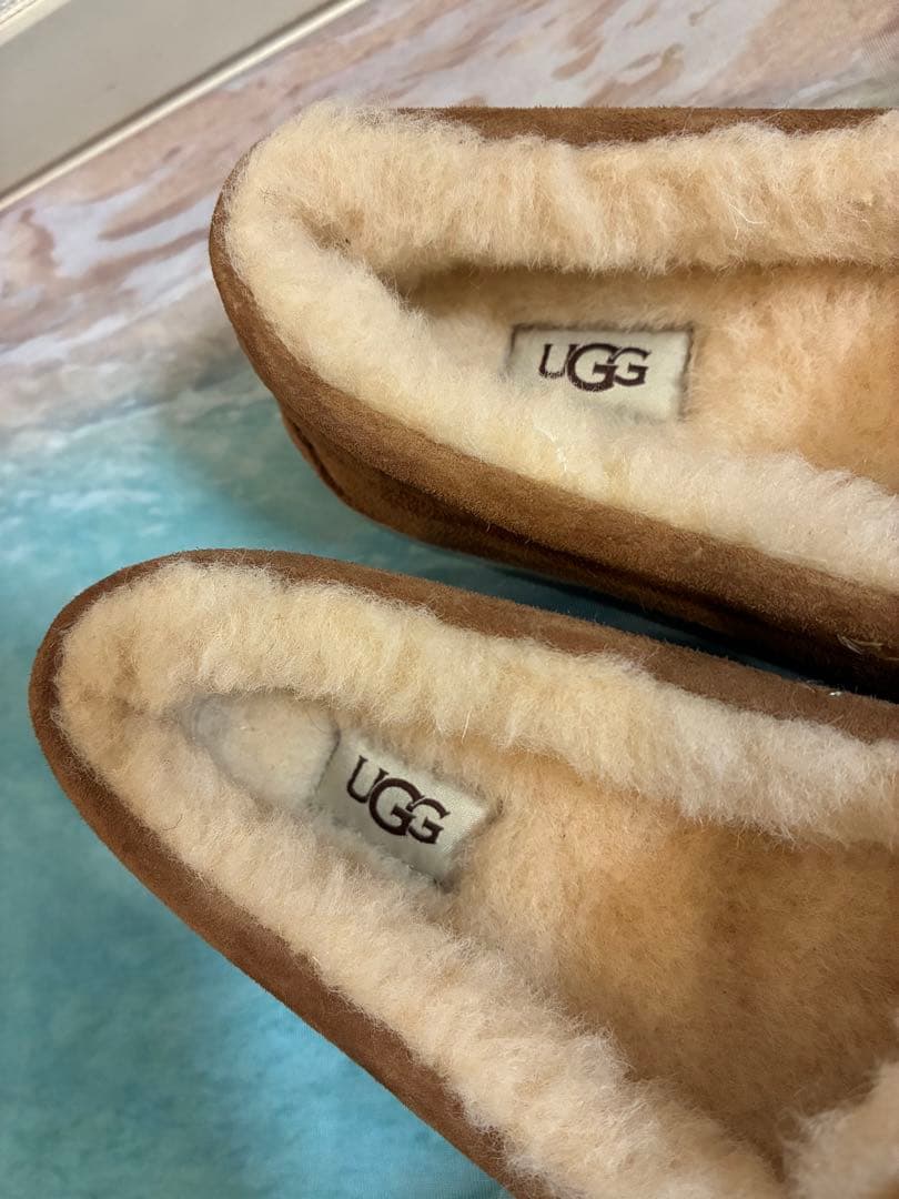 新品　UGG アグ　タゴタ　ローファー　モカシン　キャメルベージュ　24㎝