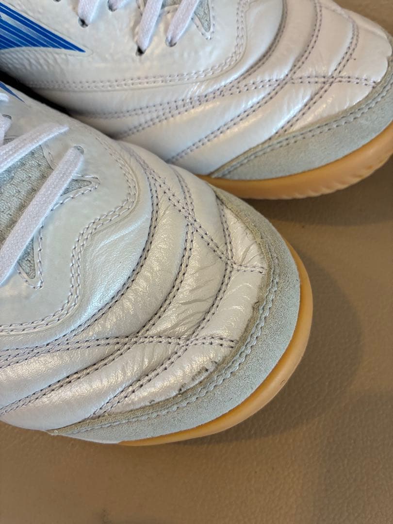 ミズノ モレリア NEO SALA β JAPAN IN 25.5