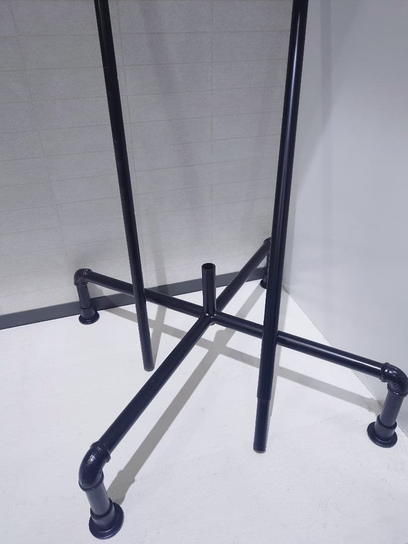 【送料込み】T字ハンガーラック　ハンガーラック　黒