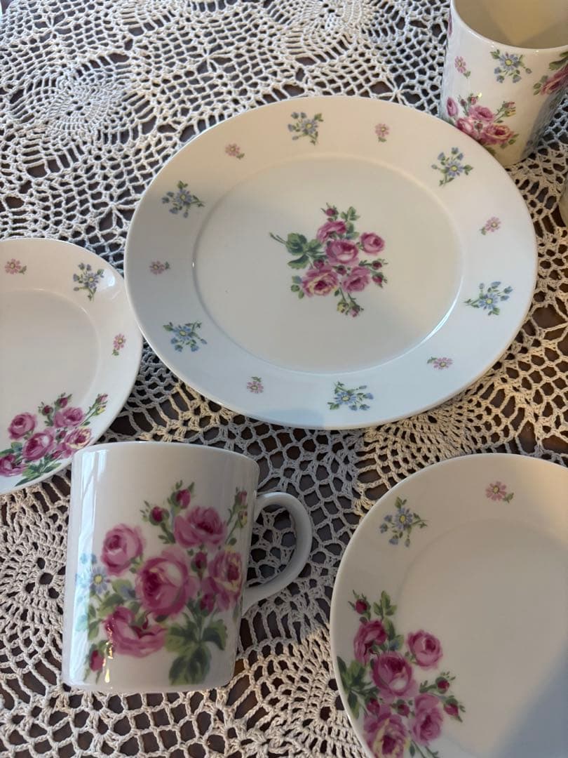 新品 未使用 LAURA ASHLEY バンチェッド 薔薇 9ピース セット