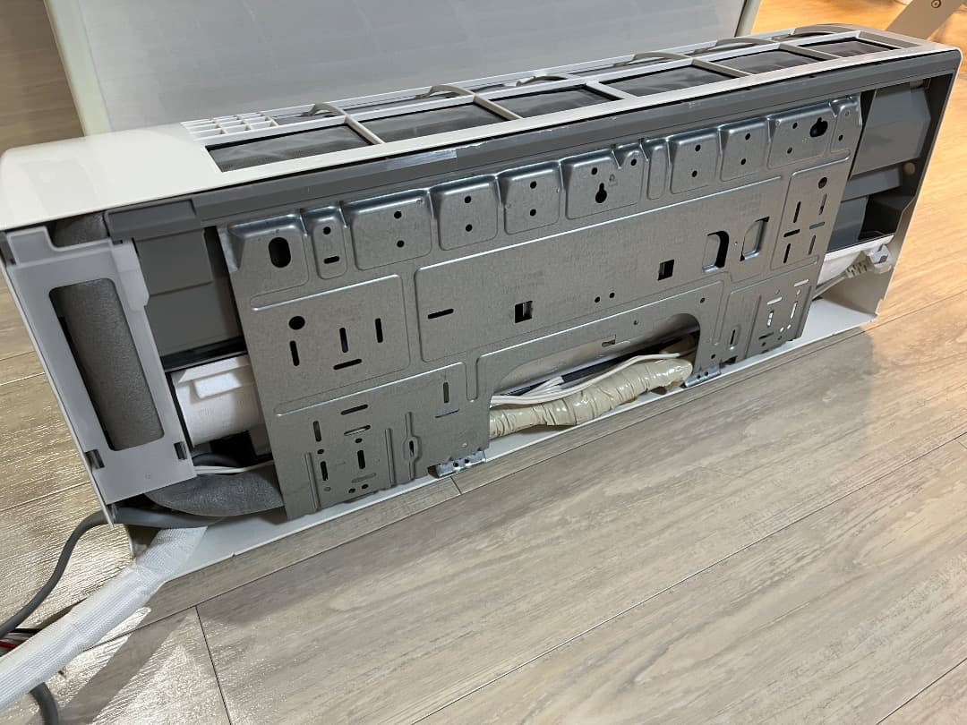 ＜室内機のみ。室外機と要同時購入＞DAIKIN 2023年購入 8畳用エアコン