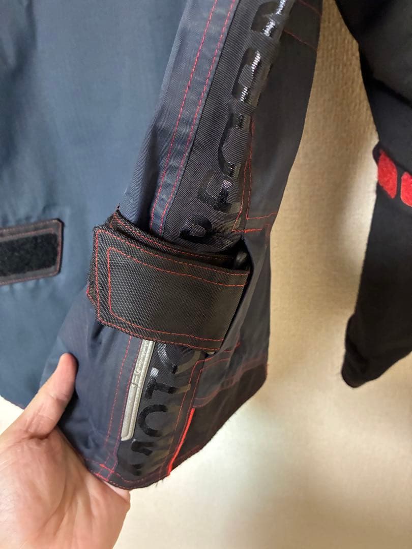 クシタニ　アロフトフードジャケット　Mサイズ