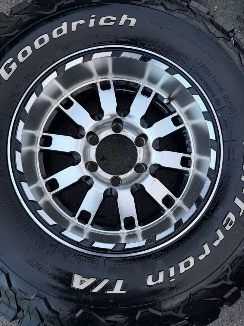 ランクル用タイヤホイール 4本セット LT265/75R16 8J 2022年