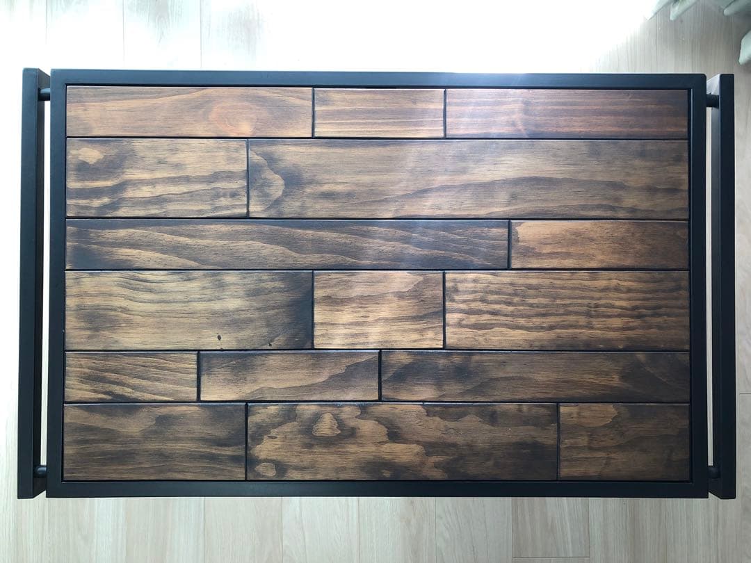 エアリゾーム　ローテーブル　ジグト