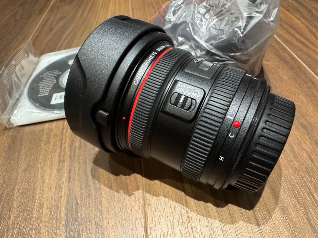 新品　Canon EF 8-15mm f/4L Fisheye USM