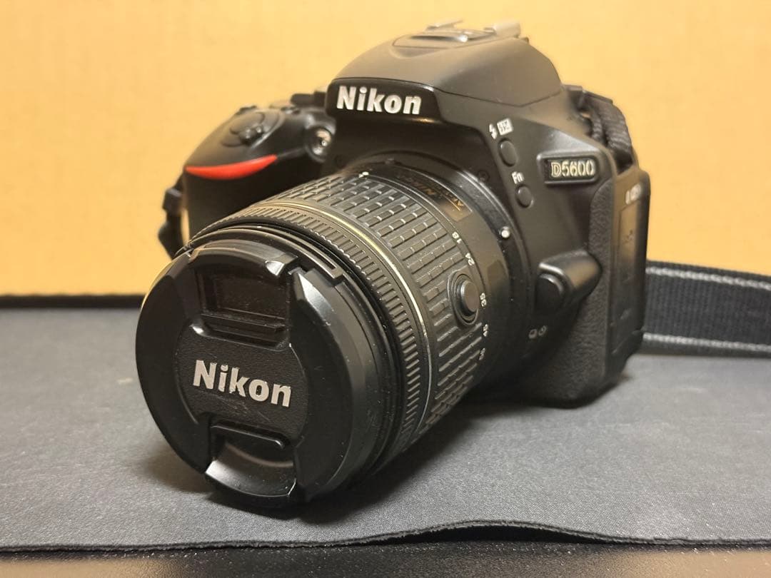 NikonD5600 18-55mm55~200mmセットsdカード128gb付