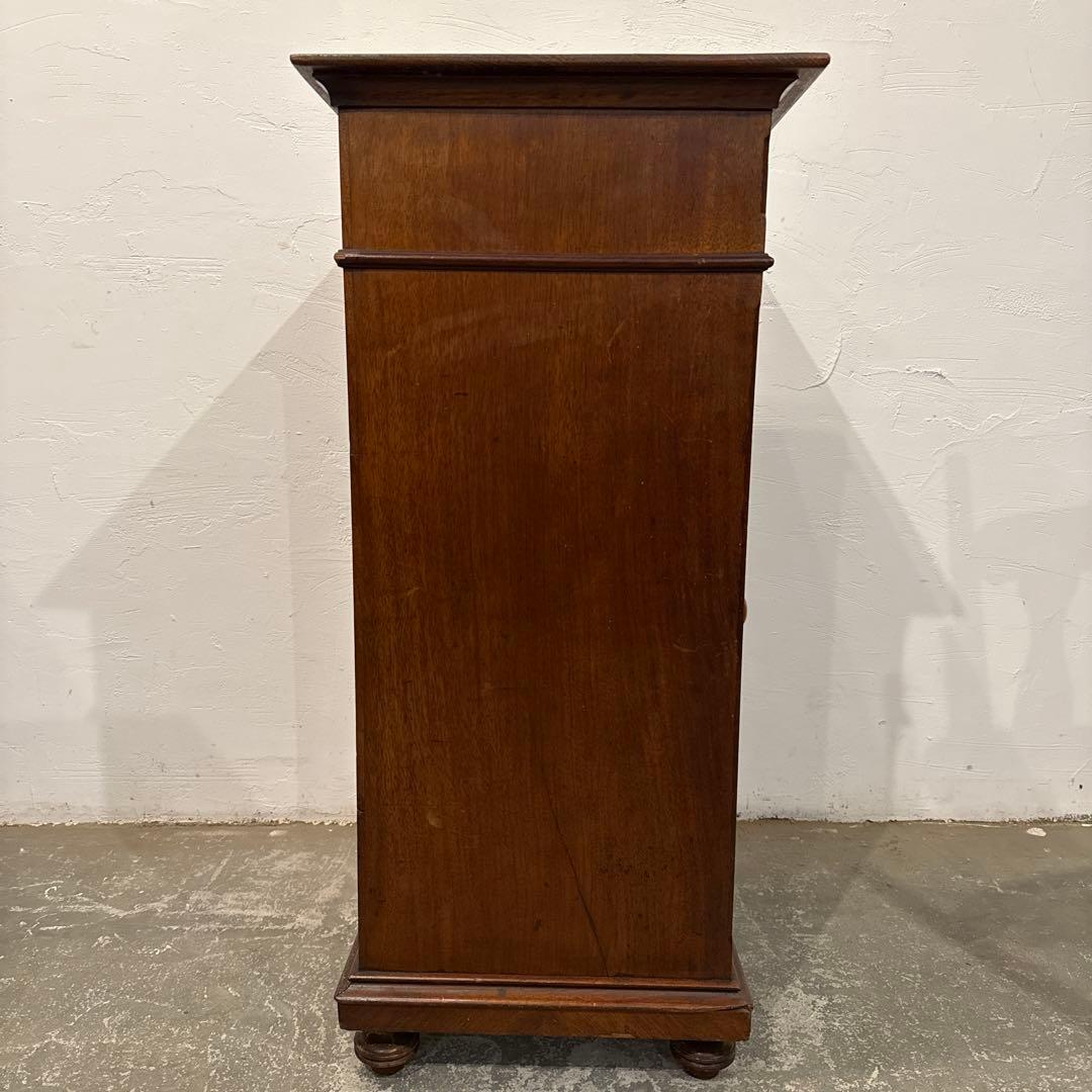 ヴィンテージ　木製サイドテーブル　引き出し／扉収納付き