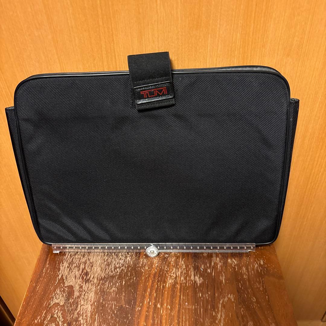 TUMI ビジネスバッグ　付属品完備　PCケース付　 拡張機能