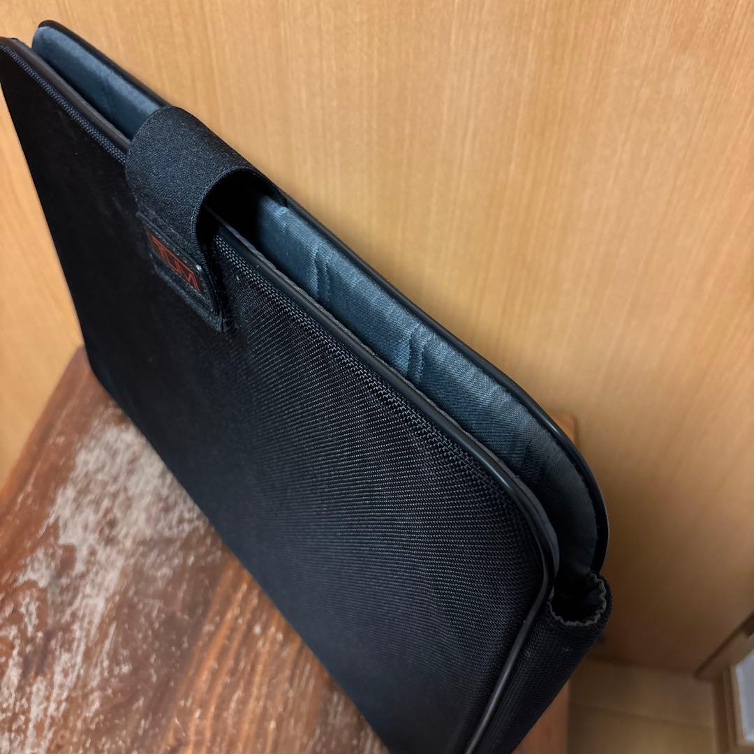 TUMI ビジネスバッグ　付属品完備　PCケース付　 拡張機能