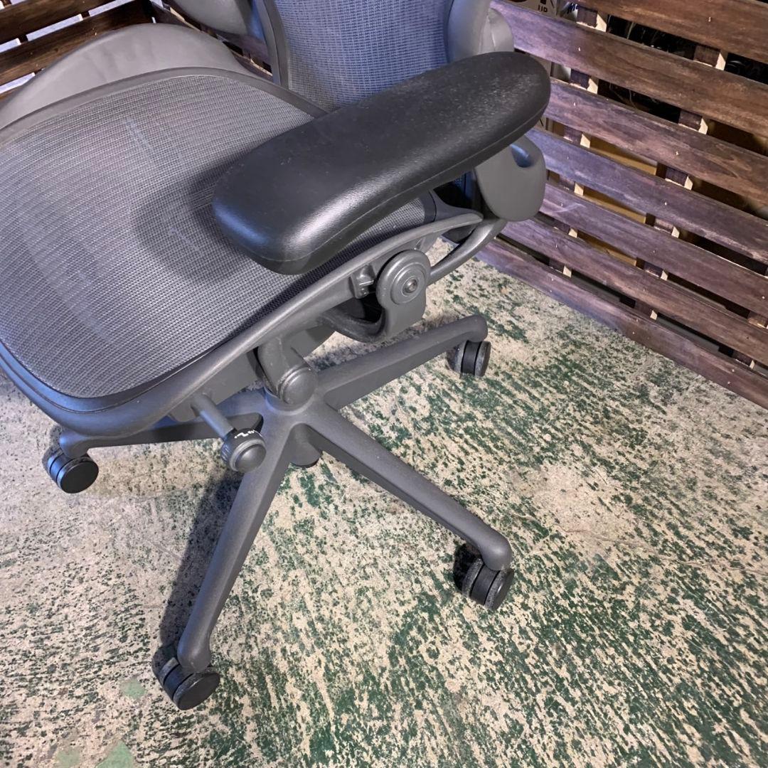 K F751\"　Herman Miller　アーロンチェア　リマスタード　ライト