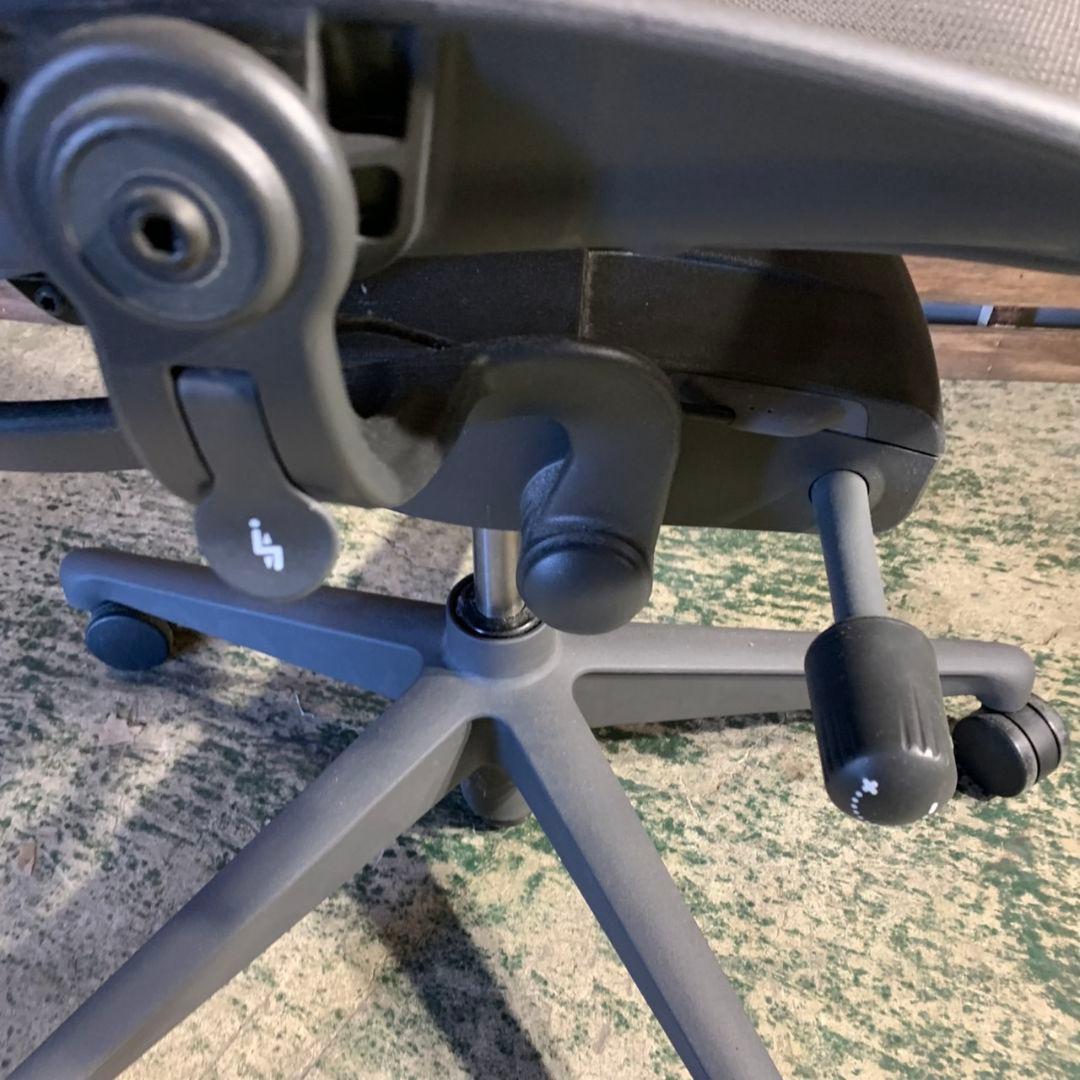 K F751\"　Herman Miller　アーロンチェア　リマスタード　ライト