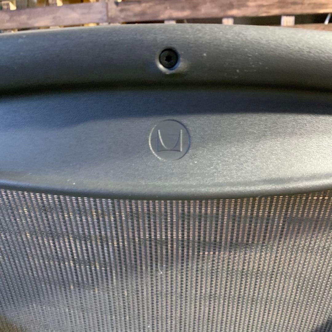 K F751\"　Herman Miller　アーロンチェア　リマスタード　ライト