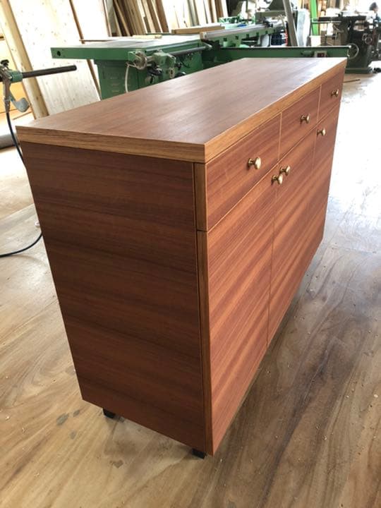 マコレ材キャビネット