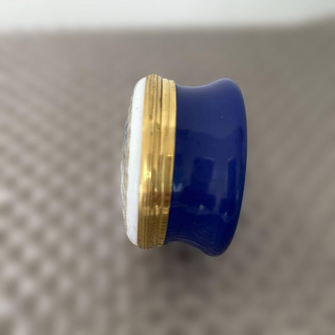 Crummlesのヴィンテージピルボックス(ジュエリーボックス)です。限定版