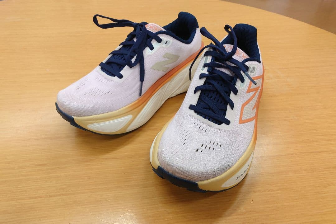 着用1回☆ニューバランス フレッシュフォーム 厚底ランニングシューズ 25cm