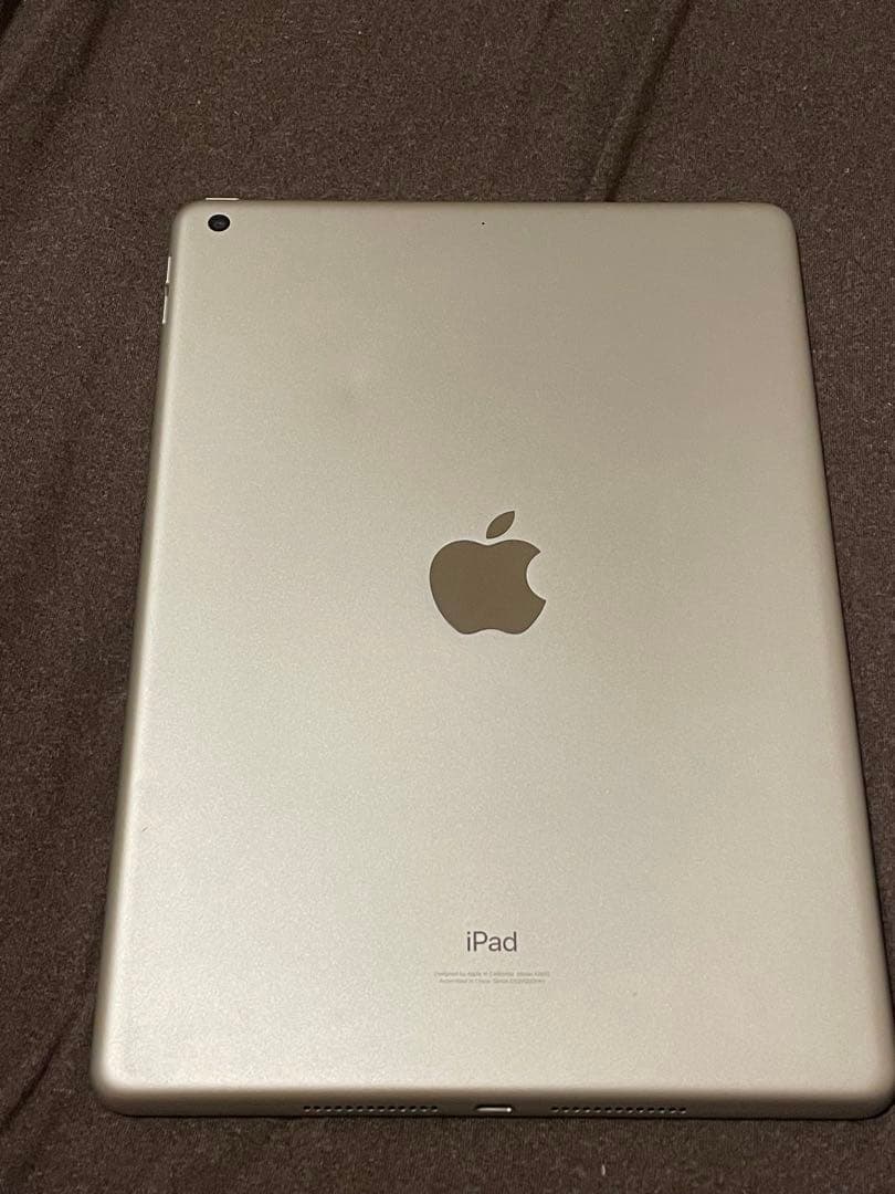 Apple iPad 第9世代　本体 画面ひび割れあり