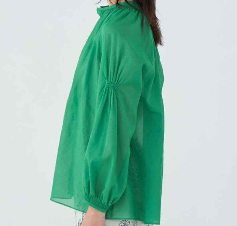 25SS 美品 トゥモローランド シャイニーオーガンジー シャーリングブラウス