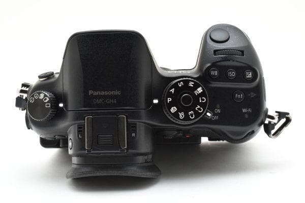 【ほぼ新品】パナソニック Panasonic LUMIX DMC-GH4 ボディ