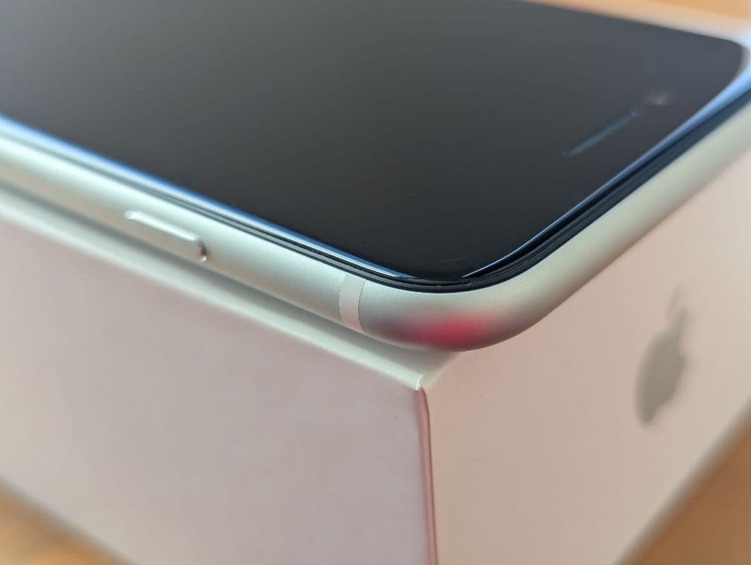 Apple iPhoneSE2 （第2世代）ホワイト 本体128GB