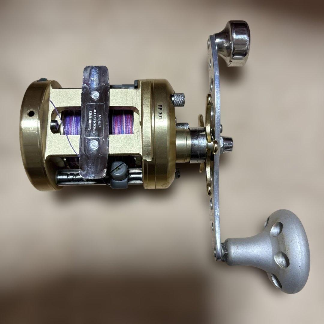 シマノ カルカッタ 小舟1000（パワーハンドル）