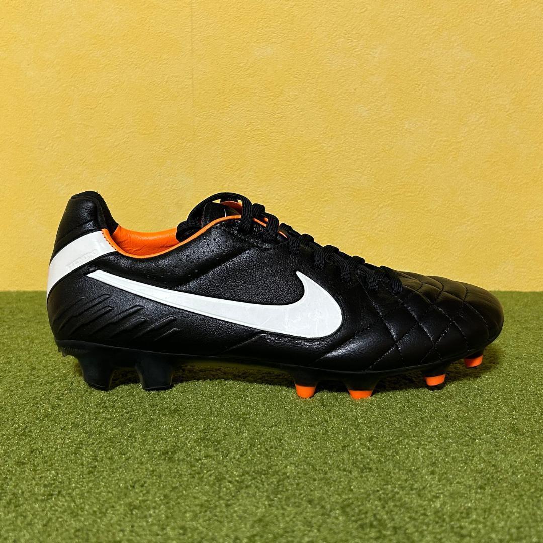 新品 サッカースパイク ナイキ ティエンポ レジェンド IV HG 25.0cm
